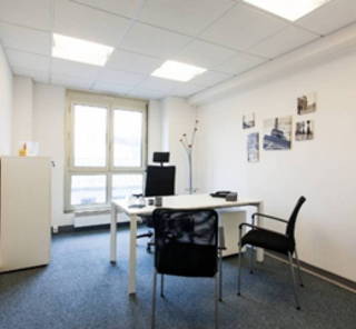 Bureau privé 10 m² 1 poste Coworking Rue Crucy Nantes 44000 - photo 3